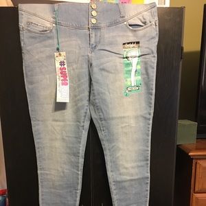 Brand new jeans skinny leg
